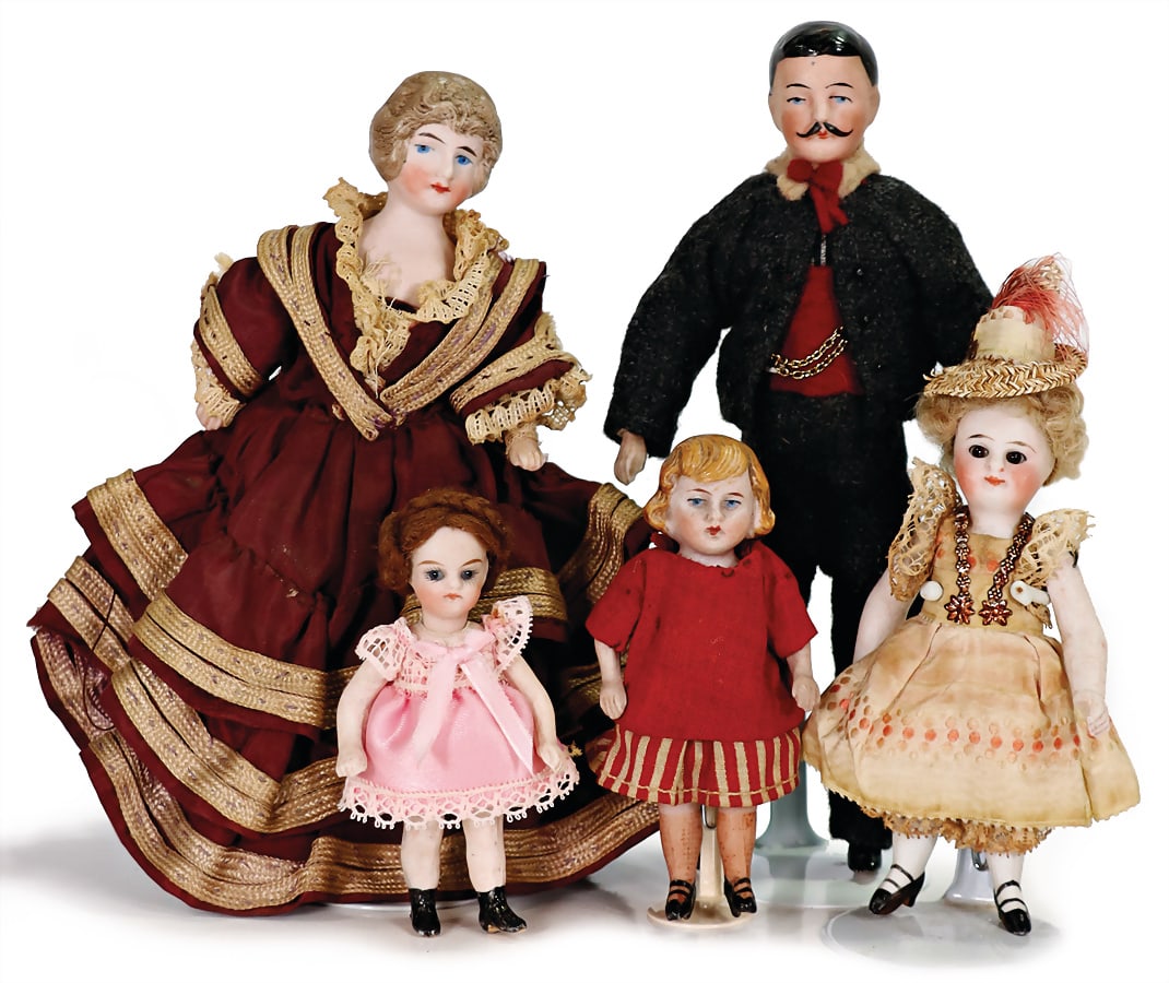 5 pieces, dollhouse dolls, 3 children, all-porcelain, father and  mother, bisque shoulder headed (1 of 1)