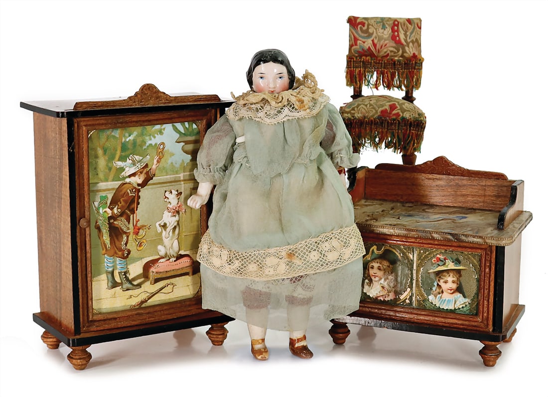 exceptional dollhouse cabinet, with a playing child as motif, height: 13 cm, depth: 5 cm, width: 8 (1 of 1)