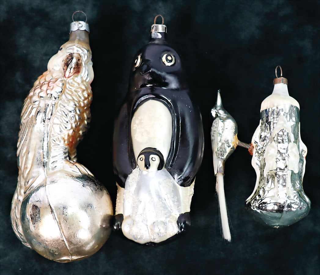 3 pieces, Christmas tree decoration, exceptional, penguin with child, 13 cm, point is a bit knocked, (1 of 1)