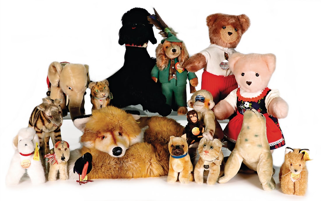 STEIFF mixed lot postwar era, Fuzzi, complete, Waldili, with chest label, dogs, seal, monkey, zebra, (1 of 1)