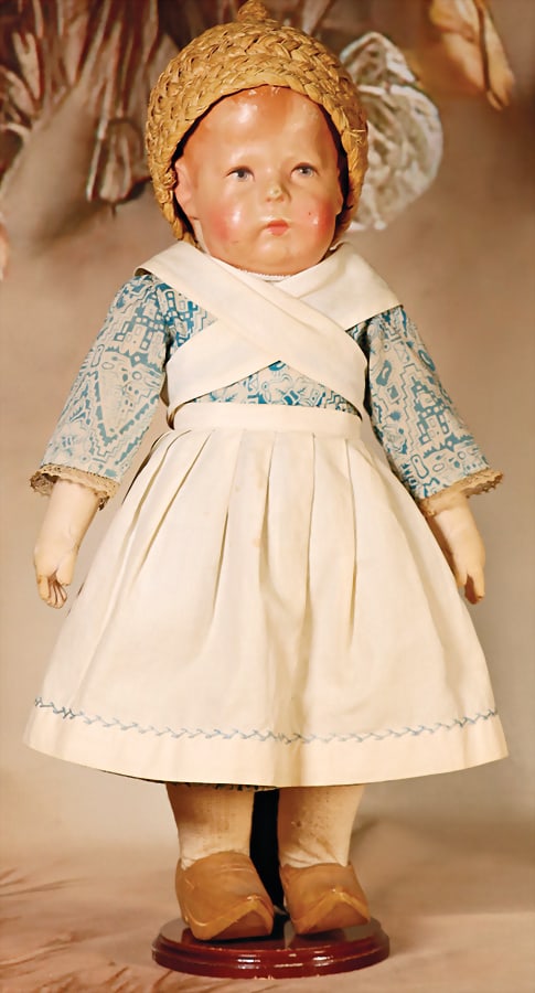 KÄTHE KRUSE doll No. I, 42 cm, fabric head, 3 clearly visible seams at the back of the head, (1 of 4)