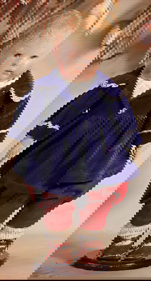 KÄTHE KRUSE doll No. I, fabric head, 3 seams at the back of the head, broad hip, separate sewed: KÄTHE KRUSE doll No. I, fabric head, 3 seams at the back of the head, broad hip, separate sewed on thumb, 42 cm, color is wear down in face and at the hair, tip of the nose is worn, painting is o