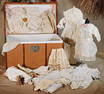 doll chest, Trousseau case, with extensive white laundry for c. 30 - 40 cm, doll, width: 37 cm,