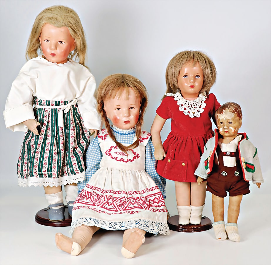 KÄTHE KRUSE 4 pieces, 50 cm, fabric head, distinctive visible seam at the back of the head,: KÄTHE KRUSE 4 pieces, 50 cm, fabric head, distinctive visible seam at the back of the head, head was colorwise retouched, body with patched up places and opened places, KÄTHE KRUSE, girl, pr