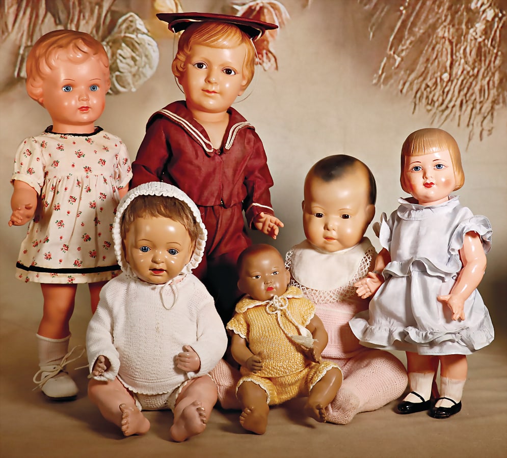 celluloid mixed lot, PETIT COLLIN, asiatic baby, glass eyes, color deviations at body, rubbers: celluloid mixed lot, PETIT COLLIN, asiatic baby, glass eyes, color deviations at body, rubbers loose, asiatic baby, painted eyes, socket head, 23 cm, minimally tender spot at head, PETIT COLLIN, excep