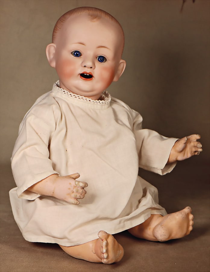 FRANZ, SCHMIDT & CO 1272-40 deponiert, bisque porcelain full head, character-baby, the blue: FRANZ, SCHMIDT & CO 1272-40 deponiert, bisque porcelain full head, character-baby, the blue glass eyes were afterwards fix inset, opened mouth, upper teeth, pierced ears, baby with sitting body, p