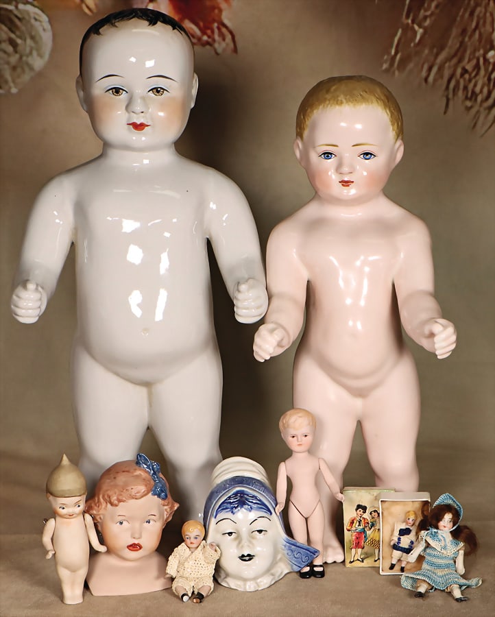 mixed lot of 2 Frozen Charly nudies, glazed porcelain, blue and brown painted eyes, 34-40 cm, with (1 of 1)