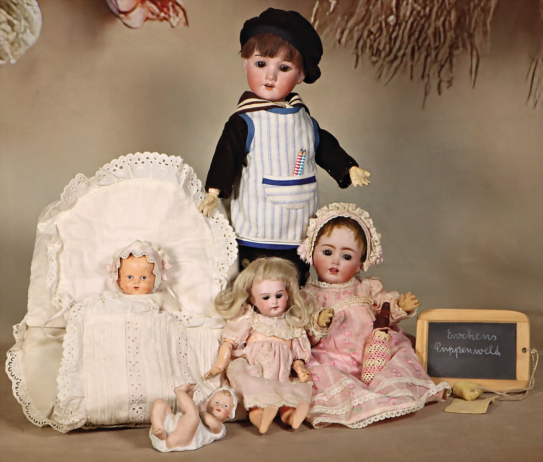 3 pieces dolls, small bisque porcelain head doll, JUMEAU, 21 cm, socket head, blue sleepy eyes,: 3 pieces dolls, small bisque porcelain head doll, JUMEAU, 21 cm, socket head, blue sleepy eyes, opened mouth, upper teeth, old mohair wig, jointed body with fix wrists, JDK KESTNER, 257, small charact