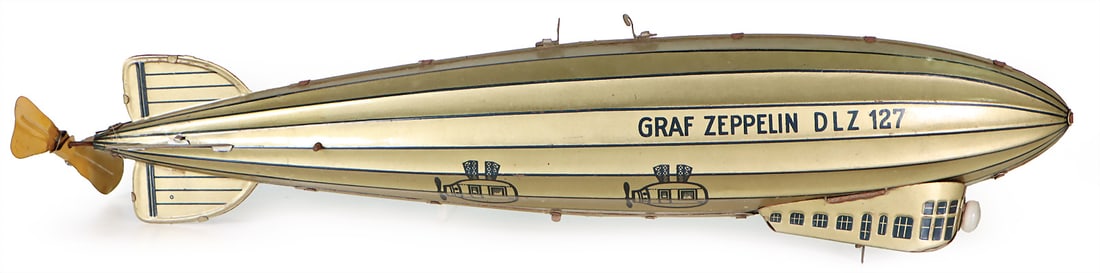 zeppelin, '30s, with headlight, good condition, Graf Zeppelin DLZ 127, sheet metal, lithographed, (1 of 2)