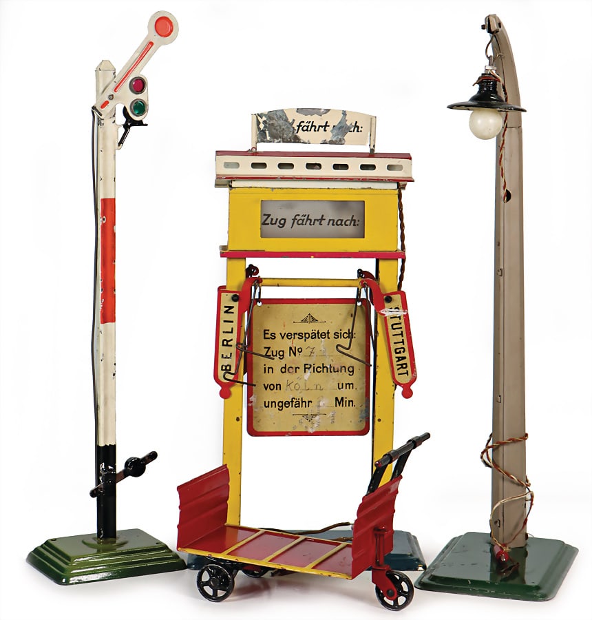 mixed lot of railway accessories, MÄRKLIN platform cart, 12 cm, good condition, semaphore (1 of 1)