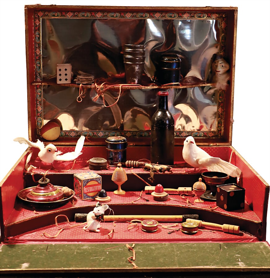 big conjuring set, width: 54 cm, height: 35.5 cm, depth: 5 cm, extensive accessories, without: big conjuring set, width: 54 cm, height: 35.5 cm, depth: 5 cm, extensive accessories, without manual, completeness wasn't tested, the item is located in Switzerland - so customs duties and handling co