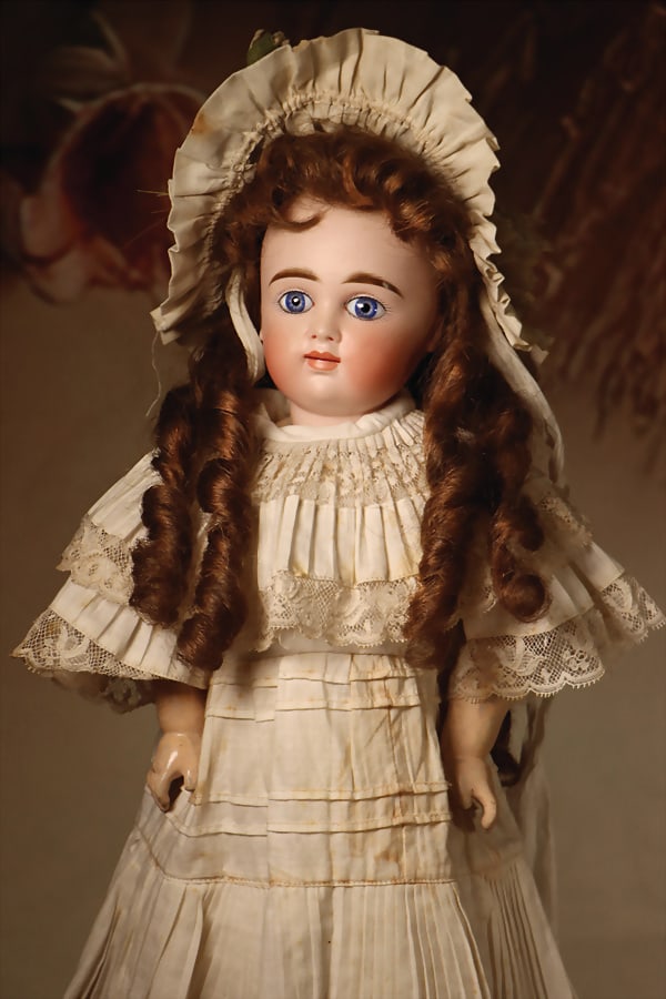 KESTNER early German jointed doll, blue, fix inset paperweight eyes, closed mouth, marked No. 7, (1 of 5)