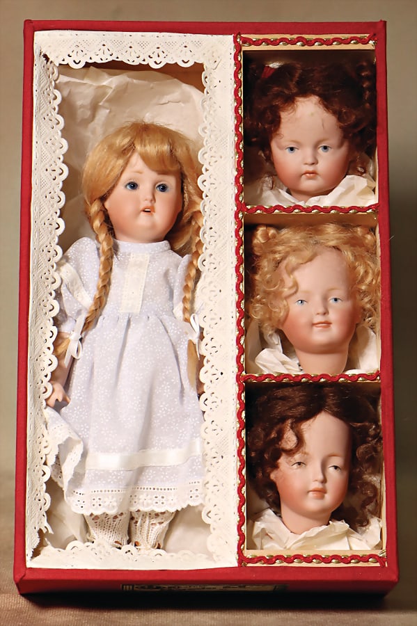 KESTNER replica, bisque porcelain socket head doll, 21 cm, with 3 different heads, marked AS 2003 (1 of 1)