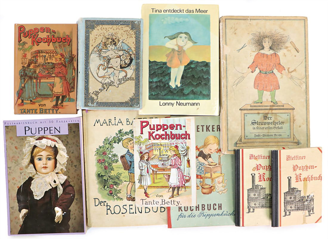 mixed lot of children's books, "Tina entdeckt das Meer", doll's postcard book, Dr. Oetker cookbook, (1 of 1)