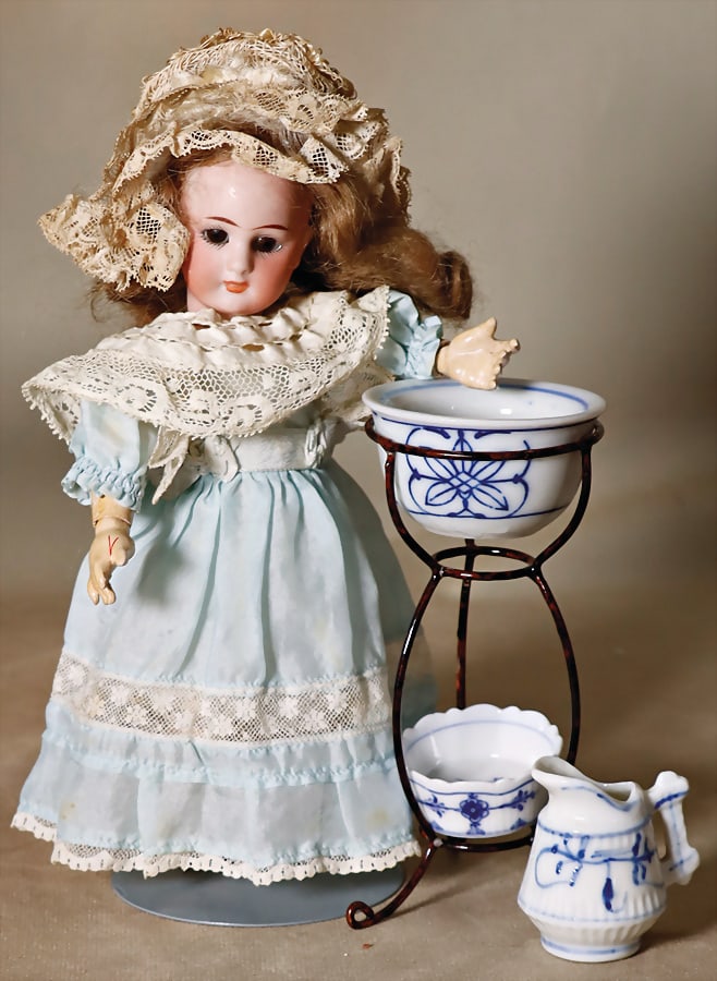 SIMON & HALBIG bisque porcelain head doll, 19 cm, socket head, brown sleepy eyes, opened mouth, (1 of 1)