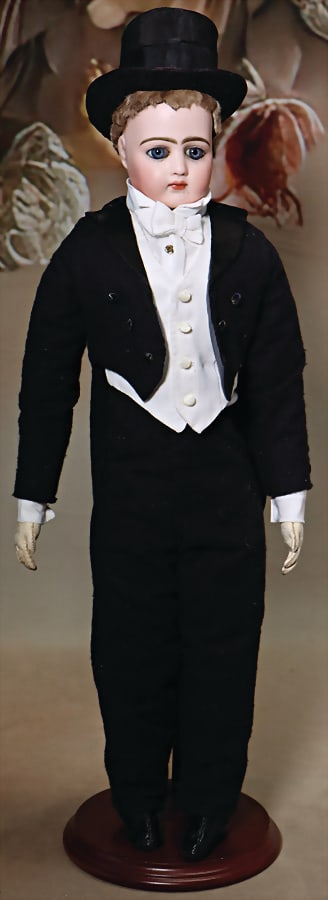 JUMEAU bisque porcelain socket head on a bisque porcelain breast plate, mark in the neck: 7, fixed (1 of 3)