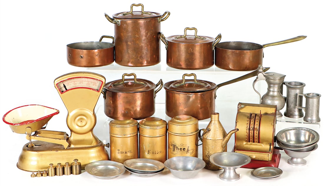 big mixed lot of copper pots, pans, tins, and more, extensive, please have a look at it   German (1 of 1)