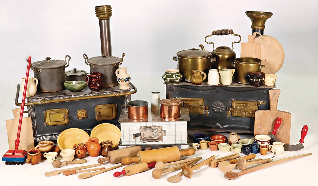 mixed lot of 2 dollkitchen stoves, c. 1910, 1x complete, with burner and  funnel, cover at kettle is (1 of 1)