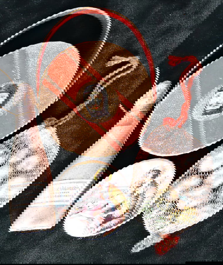 Christmas tree decoration, DRESDEN CARDBOARD bottle, 8 cm, small box, bag, candy container, bag with (1 of 1)