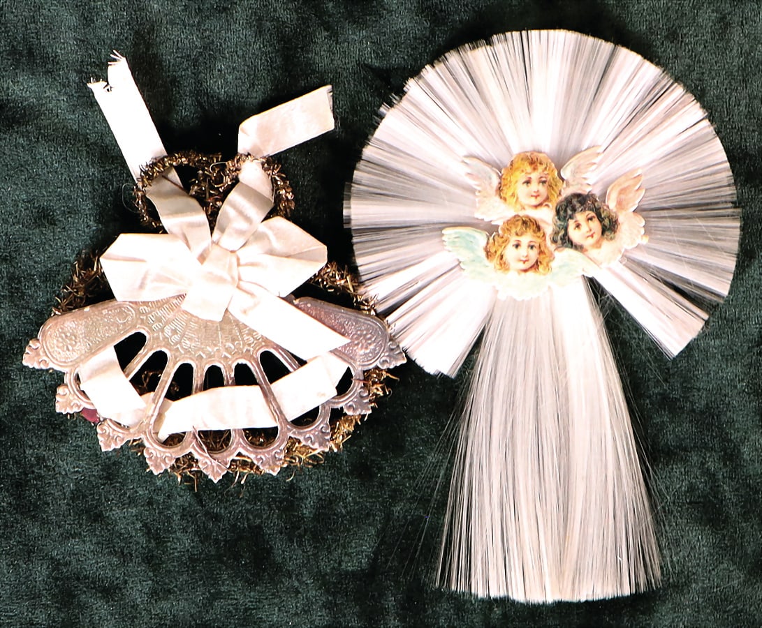 Christmas tree decoration, fan, cardboard, with silk ribbon and wafer picture with glass tail: Christmas tree decoration, fan, cardboard, with silk ribbon and wafer picture with glass tail German Description Christbaumschmuck, Fächer, Pappe, mit Seidenband und Oblatenbild mit Glasschweif