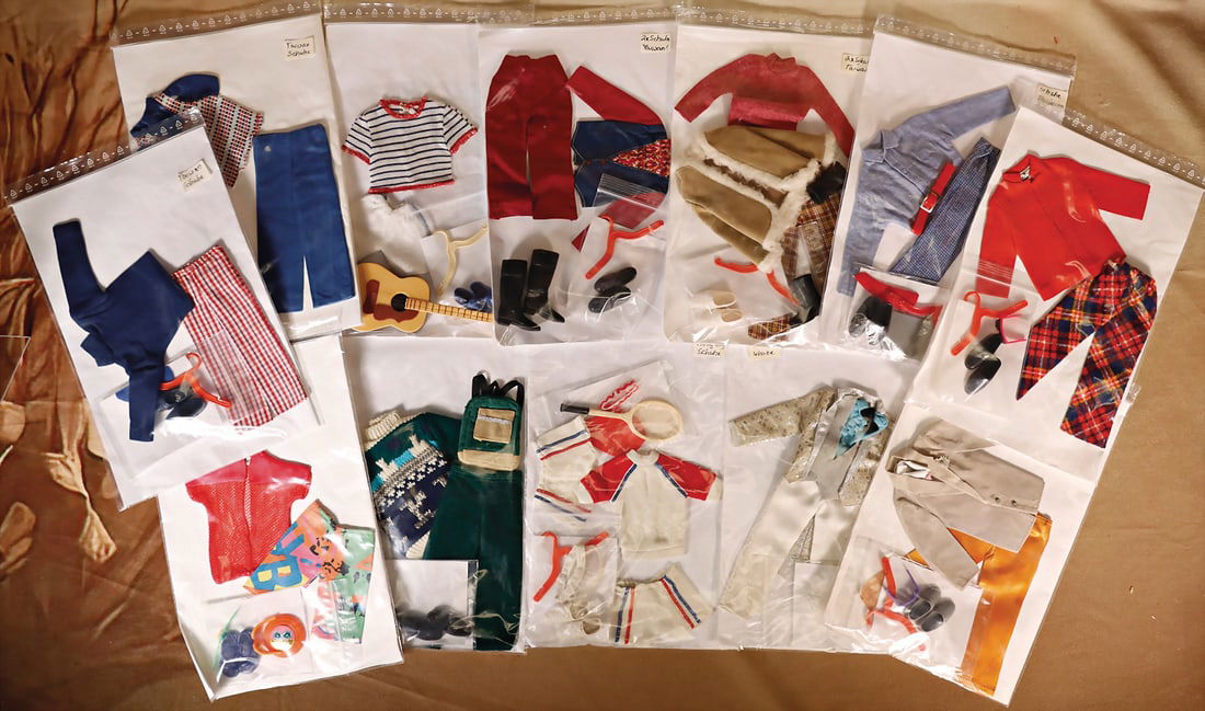 MATTEL 12 pieces Barbie outfits, '70s/'80s, among it best buy 9004, best buy fashions 9705, wedding (1 of 1)