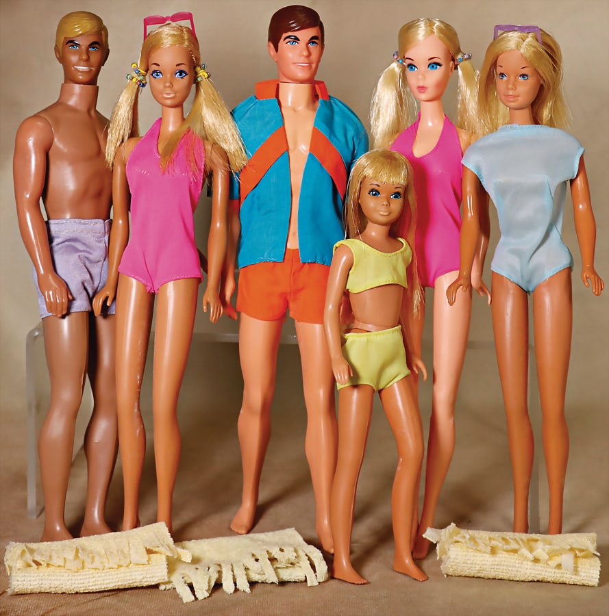 MATTEL mixed lot Barbie, Sunset Malibu Ken bendable leg, Baggie Ken, Taiwan body, Sunset Malibu: MATTEL mixed lot Barbie, Sunset Malibu Ken bendable leg, Baggie Ken, Taiwan body, Sunset Malibu Barbie 1067 Corea body, Sunset Malibu Barbie 1187 Corea body, Funtime Skipper 8126 bendable leg twist an