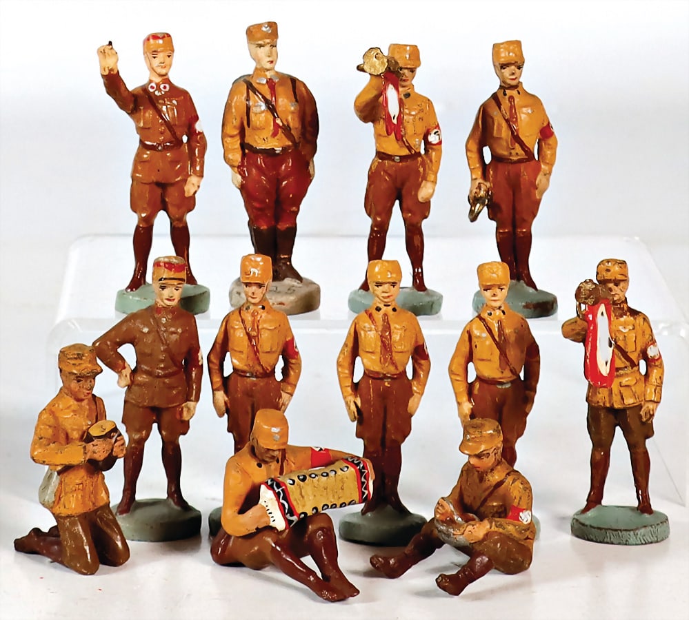 mostly ELASTOLIN 12 pieces, mass, World War II, 7 cm, SA, camp life, standard blower, stand to (1 of 1)