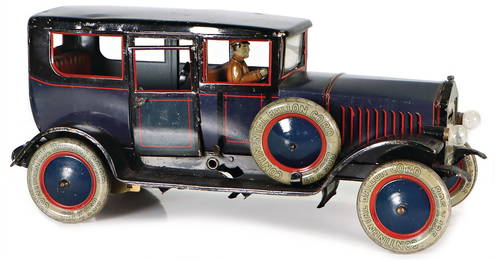 DISTLER limousine, tin, 36 cm, electric drive, lithographed, with driver figure, 2 doors can be