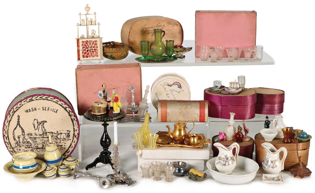 mixed lot of chip boxes, partly pewter and glass service parts, some pewter parts, small candy (1 of 1)