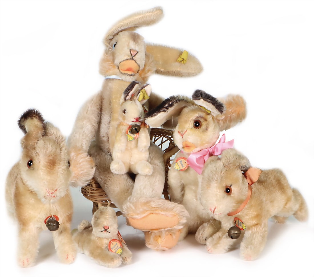 STEIFF mixed lot hares post-war, MANNI, complete, no. on flag: 4320.03, LULAC, complete, no. on (1 of 1)