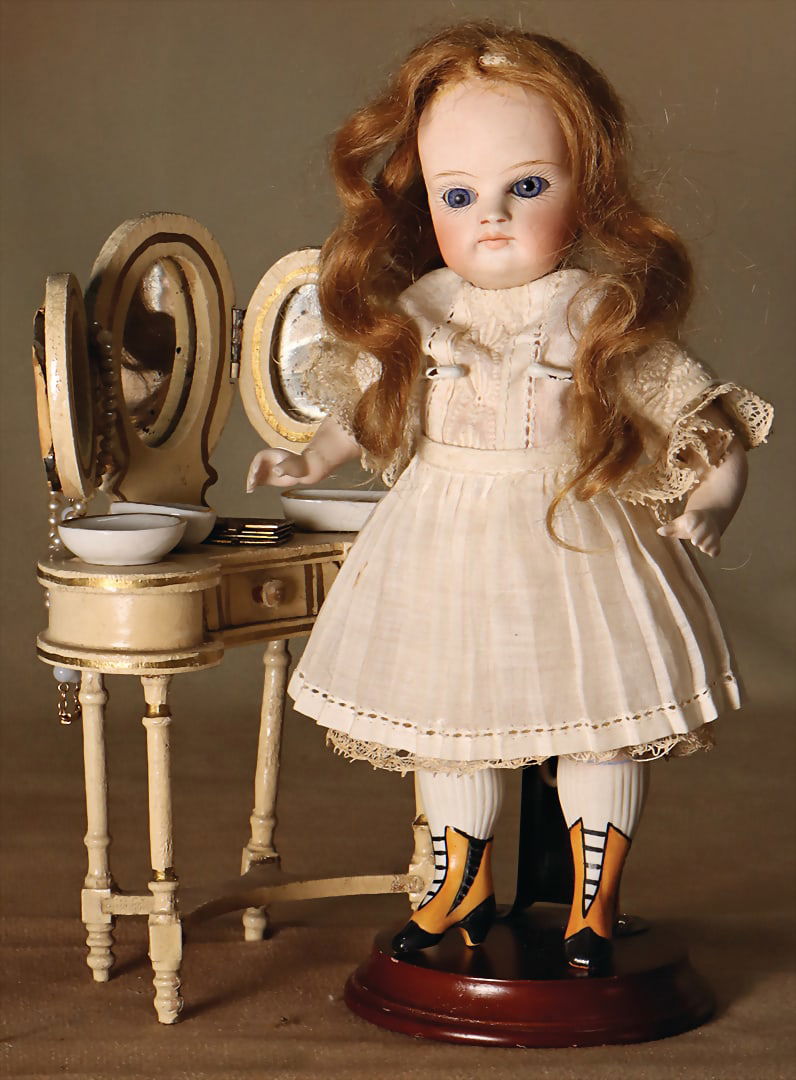 KESTNER mignonette, all-bisque, neck marked 12, blue sleeping eyes, closed mouth, movable arms and (1 of 3)