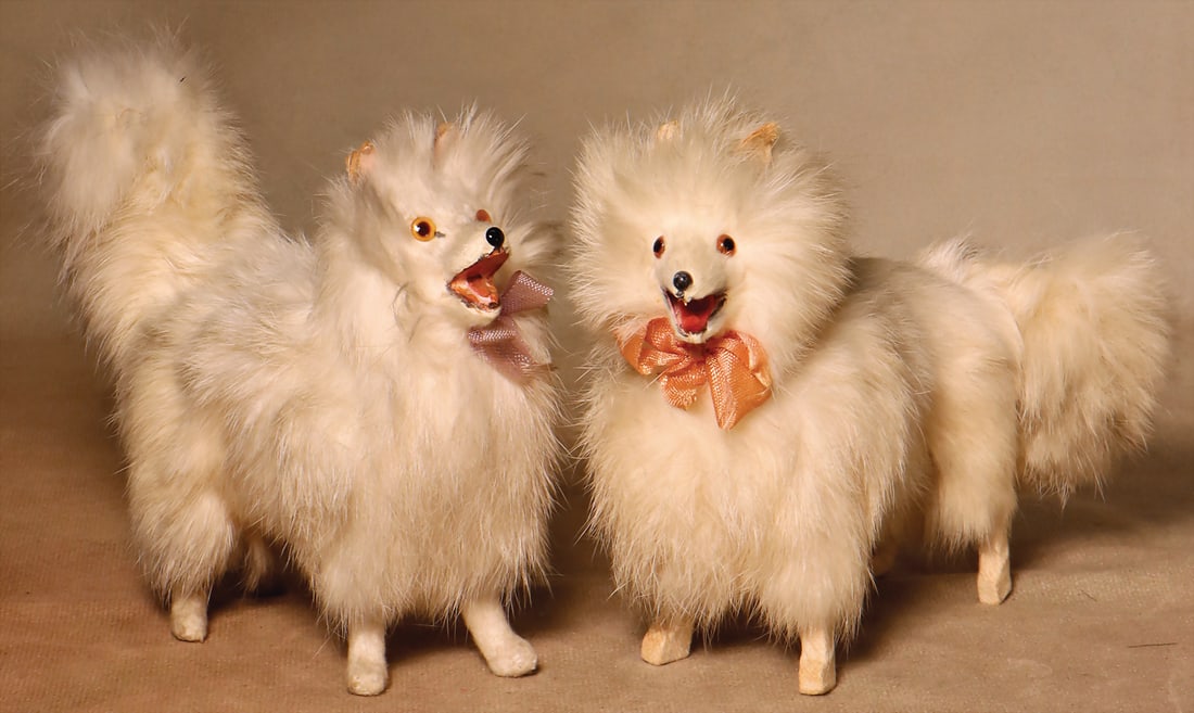 2 furry dogs, h: 13 cm, 1x fixed head, 1x swivel head, candy container, glass eyes, mass snout, (1 of 2)