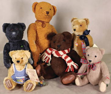 mixed lot of bears, different manufacturers, among them SIGIKID, MIRO, HERMANN, a.o., good condition: mixed lot of bears, different manufacturers, among them SIGIKID, MIRO, HERMANN, a.o., good condition German Description Konv. Bären, unterschiedliche Hersteller, darunter SIGIKID, MIRO,