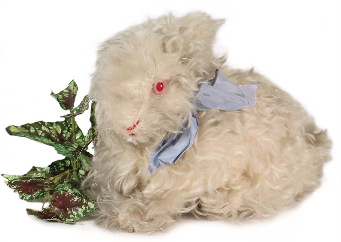 STEIFF Angora rabbit Albino, item no. 2322,0, manufactured on 30.10.1935, lying, sample, with wooden (1 of 5)