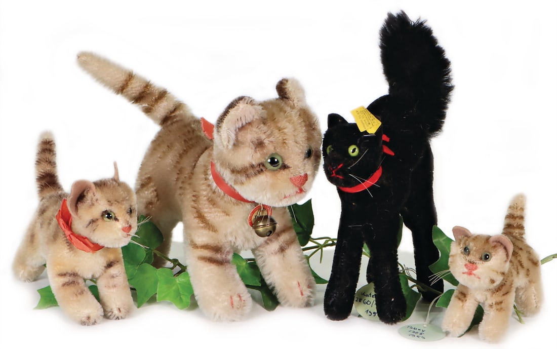 STEIFF Mixed lot post-war, cats, Tapsy, item no. 1308, without button and tag, archive pendant 1959,: STEIFF Mixed lot post-war, cats, Tapsy, item no. 1308, without button and tag, archive pendant 1959, Tapsy, item no. 1311, without button and tag, archive pendant 1955, Tapsy, with tag, item no. 1318,