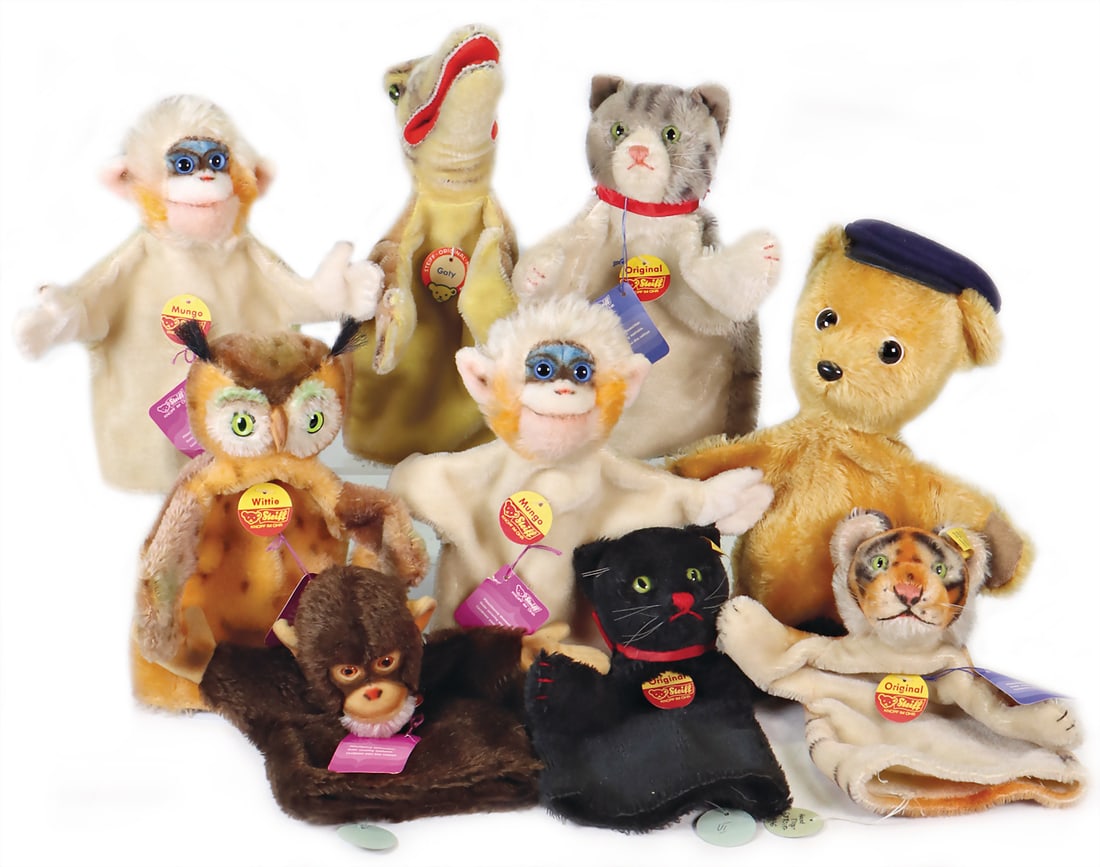STEIFF Conv. post-war, hand puppets, deer-bear, item no. 7078/ 17, without button and shield,: STEIFF Conv. post-war, hand puppets, deer-bear, item no. 7078/ 17, without button and shield, archive trailer 1972, hand tiger, item no. 6880/ 17, compl, Archive trailer 1976, mongoose, item no. 6520/
