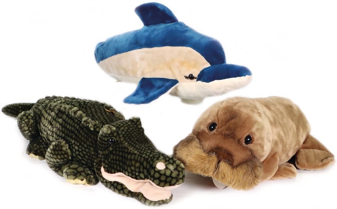 STEIFF 3 pieces post-war, BABY WALLY walrus, complete, imprint on flag: factory sample, factory: STEIFF 3 pieces post-war, BABY WALLY walrus, complete, imprint on flag: factory sample, factory sample tag with seal: 1174/ 55 1988, GATY crocodile, complete, item no. 068256, archive tag: 1992, impri