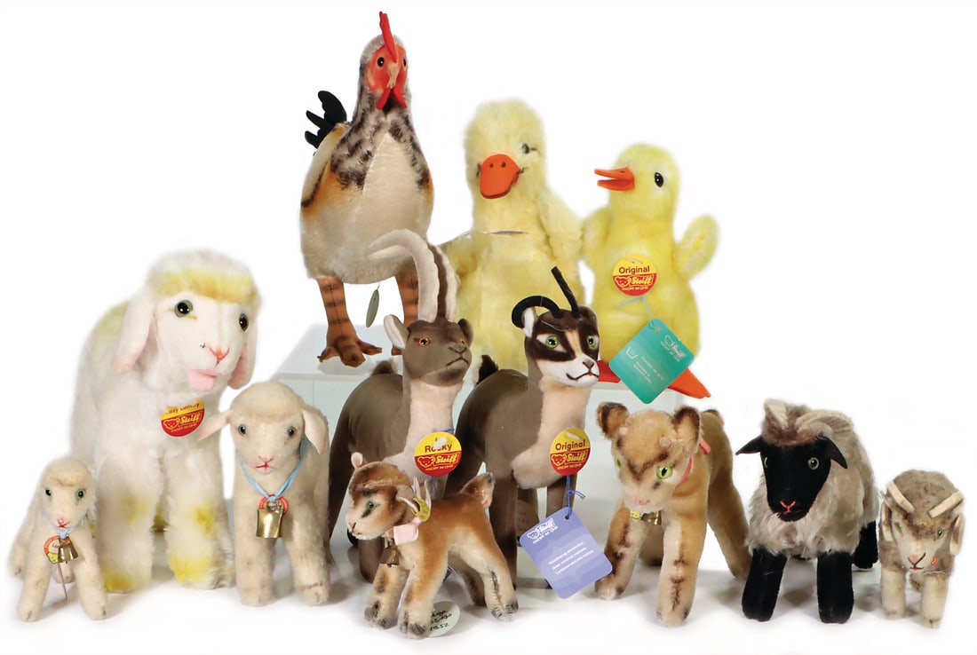 STEIFF Conv. post-war, COSY-LAMBY, item no. 5140/22, archive trailer: 1972, BUZZER, with shield,: STEIFF Conv. post-war, COSY-LAMBY, item no. 5140/22, archive trailer: 1972, BUZZER, with shield, item no. 6157/20, archive trailer: 1971, duck, with shield, item no. 4240/17, archive trailer: 1977, SN