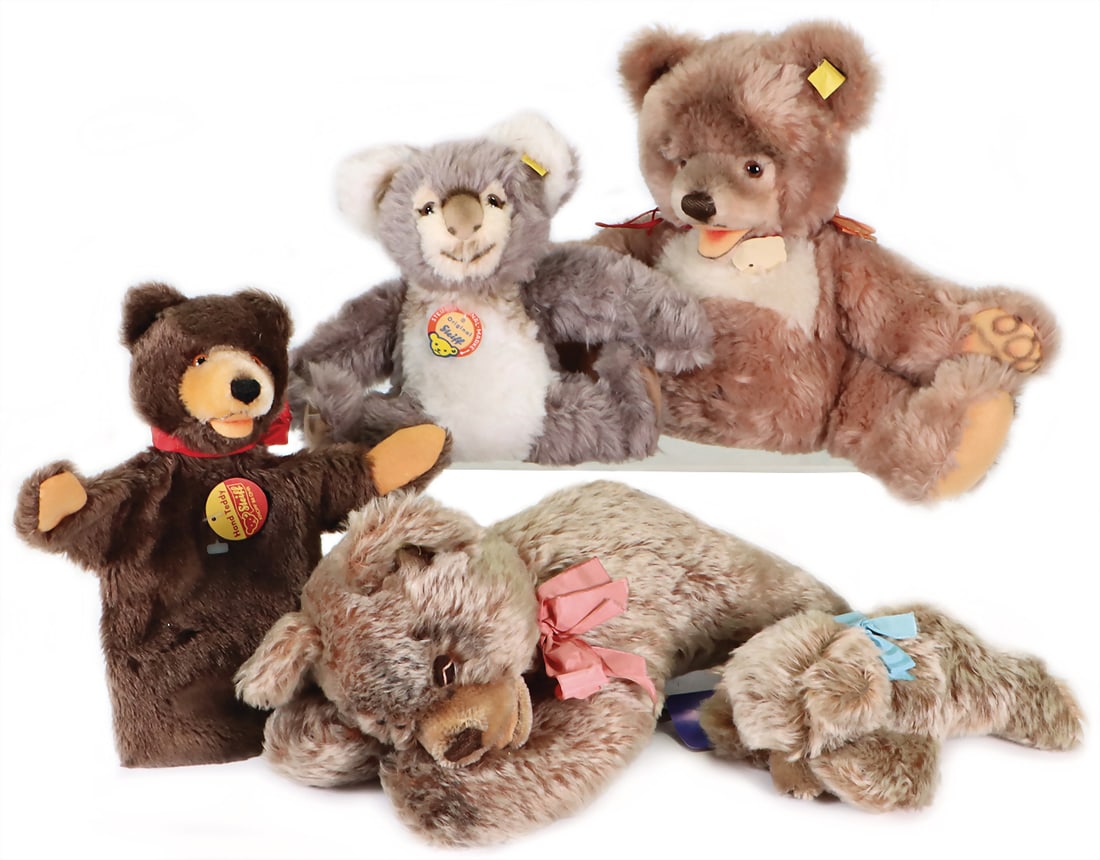 STEIFF lot post-war, PETSY, complete, item no. 6635,03, archive pendant: 1961, Hand-Teddy, with tag,: STEIFF lot post-war, PETSY, complete, item no. 6635,03, archive pendant: 1961, Hand-Teddy, with tag, item no. 6560/17, archive pendant: 1977, COSY KOALA, complete, item no. 4770/22, archive pendant: 1
