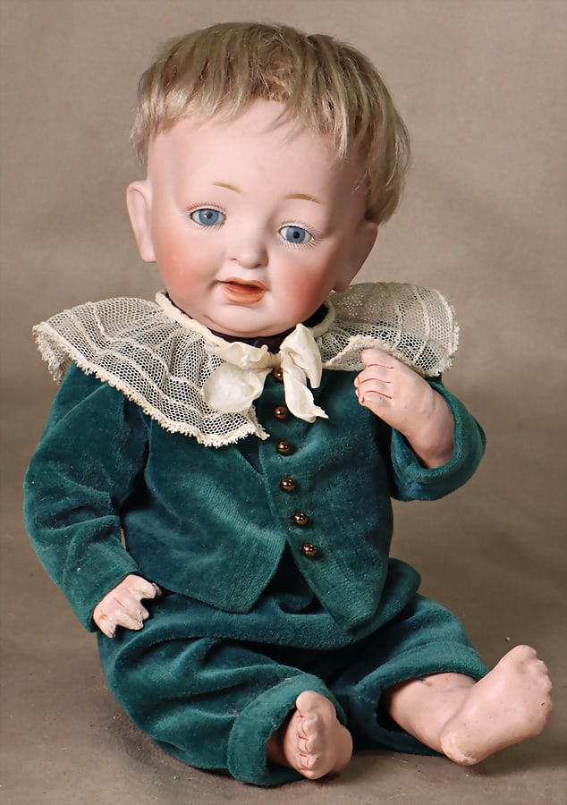 JDK KESTNER porcelain crank head, baby, acc. to Germany No. 211 JDK, blue sleeping eyes, off. mouth,: JDK KESTNER porcelain crank head, baby, acc. to Germany No. 211 JDK, blue sleeping eyes, off. mouth, 2 teeth at the bottom, mass sitting baby body, firmly attached plaster lid, please note the transpo