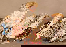 mixed lot of dolls, 7.5-13.5 cm, all-porcelain, partly glass eyes, partly painted eyes, 1 doll legs: mixed lot of dolls, 7.5-13.5 cm, all-porcelain, partly glass eyes, partly painted eyes, 1 doll legs missing German Description Konv. Puppen, 7,5-13,5 cm, Ganzporzellan, teils Glasaugen, teils gemalte