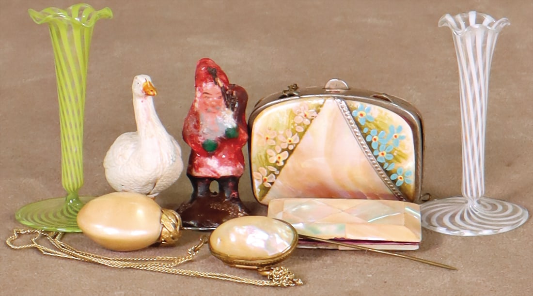 2 small doll bags, 4.5 cm, finely worked, 1x in egg shape, 1 sewing needle folder, 2 vases, thread (1 of 1)
