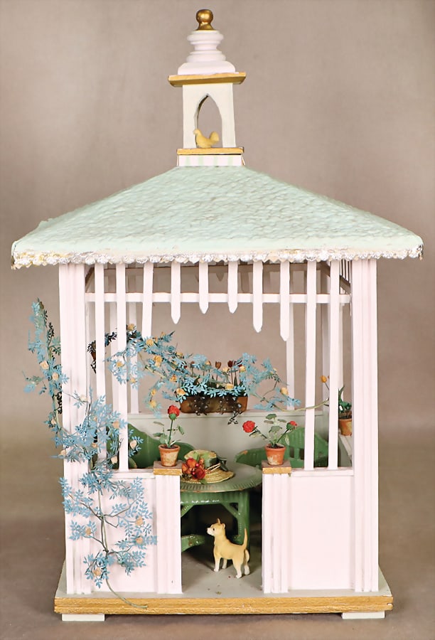 Doll's house conservatory, decorative handicraft, h: 36 cm, base plate 20x20 cm, with seating group: Doll's house conservatory, decorative handicraft, h: 36 cm, base plate 20x20 cm, with seating group German Description Puppenstuben-Wintergarten, dekorative Bastelarbeit, H: 36 cm, Grundplatte 20x20 c