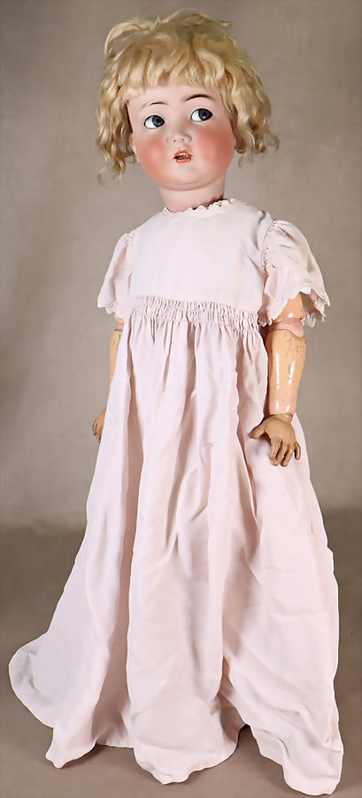 KÄMMER & REINHARDT 117-N, 62 cm, blue roguish eyes, off. mouth, teeth on top, chin dimples,: KÄMMER & REINHARDT 117-N, 62 cm, blue roguish eyes, off. mouth, teeth on top, chin dimples, toddler body with raised knee joints and original rubber hands, old mohair wig German Description K