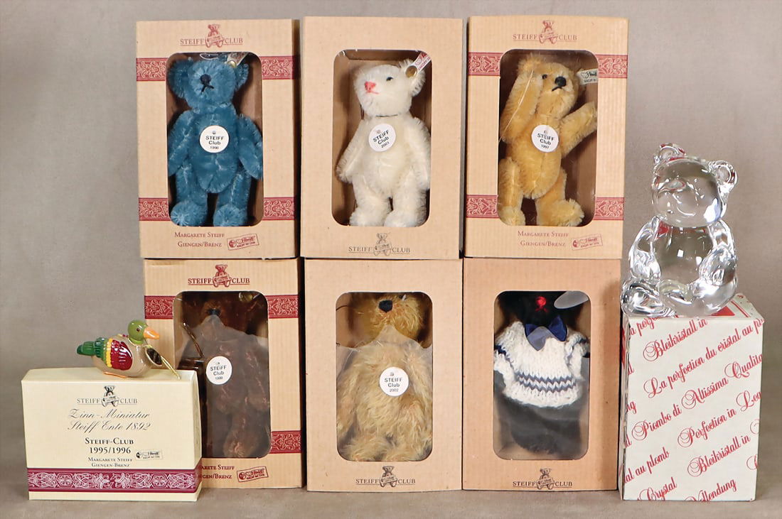 STEIFF Club gifts, 7 pieces, teddy bears small size, duck metal casting, plus 1 bear glass, (1 of 1)