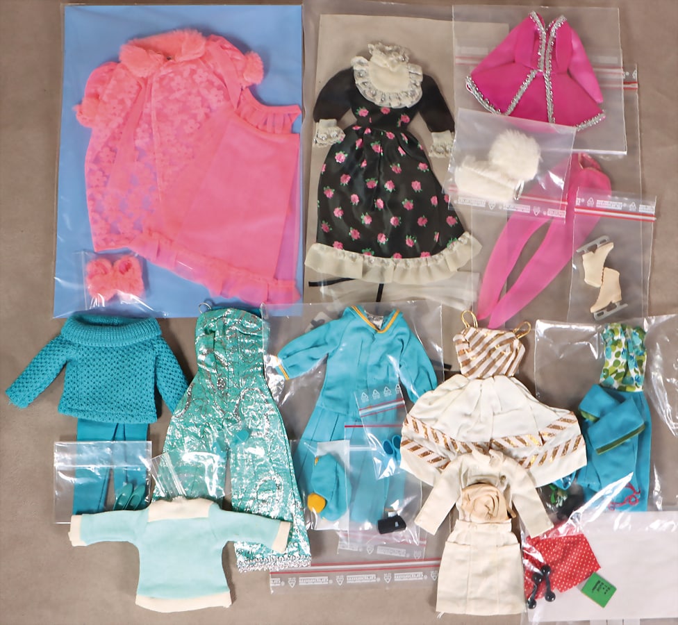 MATTEL Barbie, outfits and single parts, among them 1671, 1872, 1463, 1976, mostly good condition, (1 of 1)