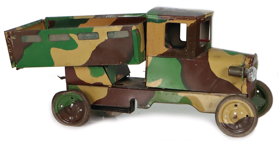 Truck, Mimikri, 1920s/30s, 25.5 cm, clockwork intact, with driver figure, electrically illuminated (1 of 3)