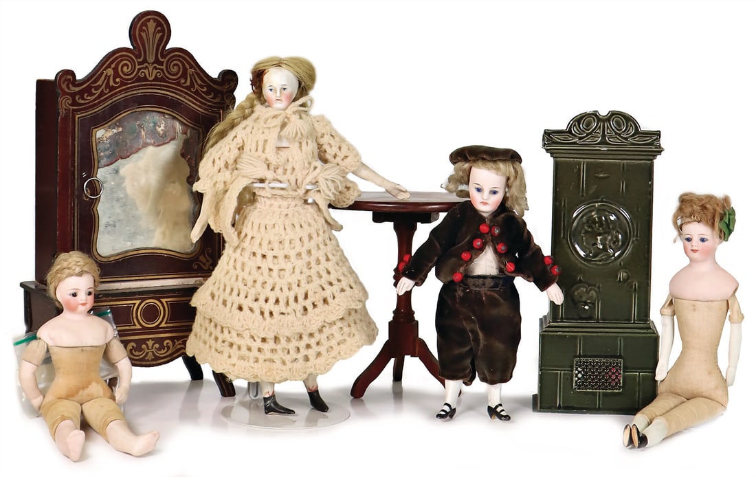 mixed lot of 4 pieces, dollhouse dolls, shoulder headed doll, 20 cm, fixed blue glass eyes, closed (1 of 1)