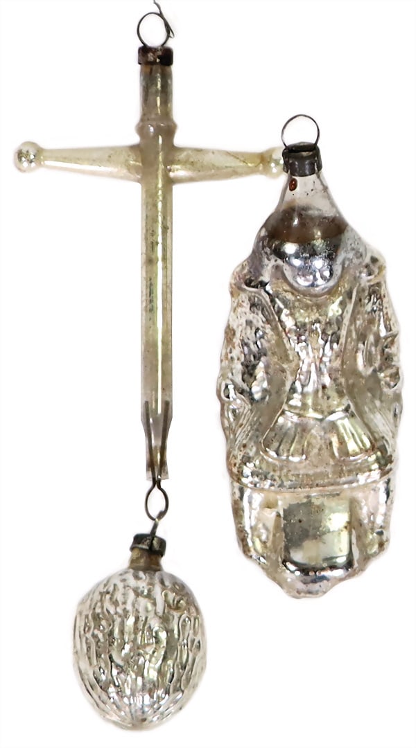 2 x glass balls, 1 x girl on a sleigh, plus 1 x glass cross with nut, 15 cm German Description 2 (1 of 1)