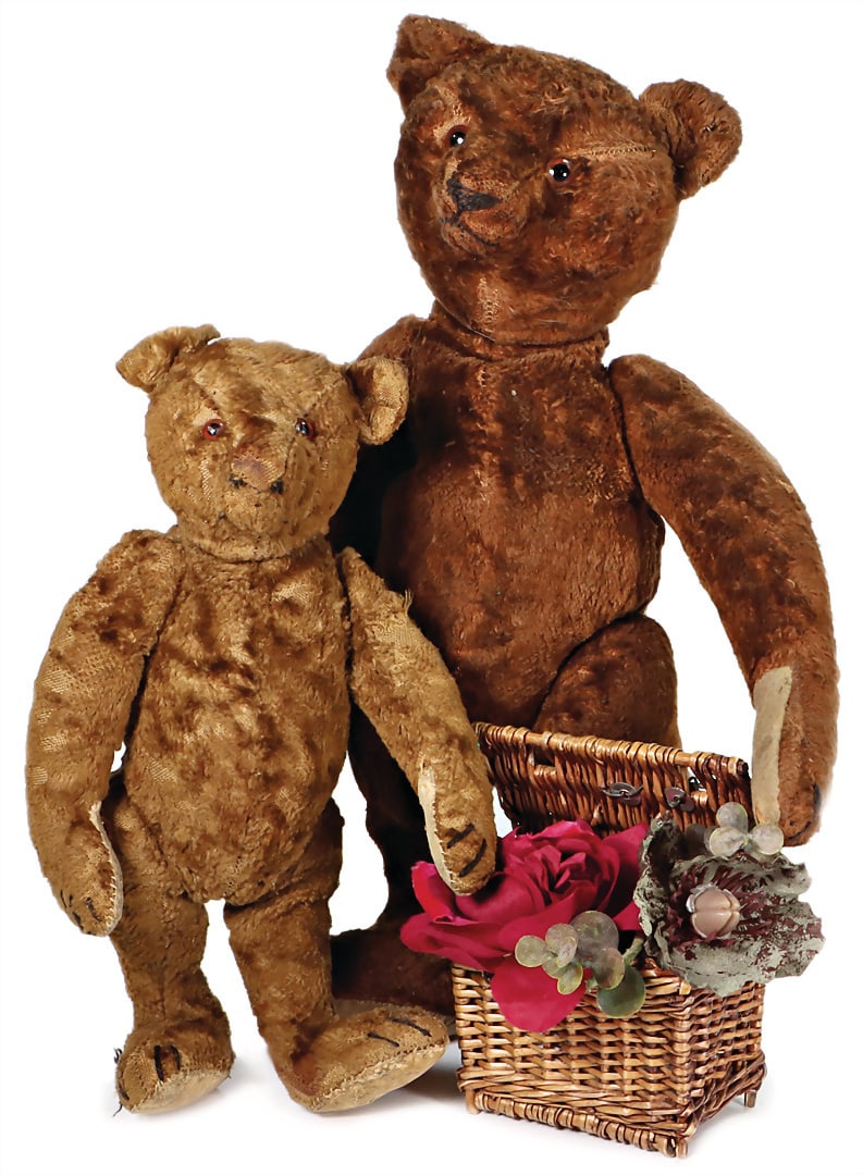 STEIFF teddy bear, dark brown artificial silk plush, produced 1940, long bent arms, hump, glass (1 of 3)